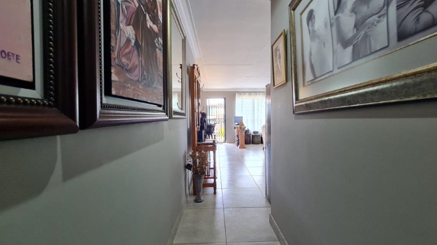 3 Bedroom Property for Sale in Dana Bay Western Cape